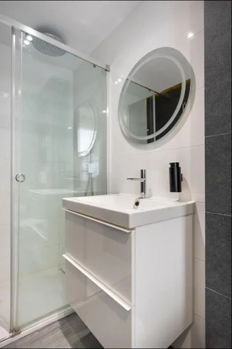 The Black&White Apartment Torremolinos España