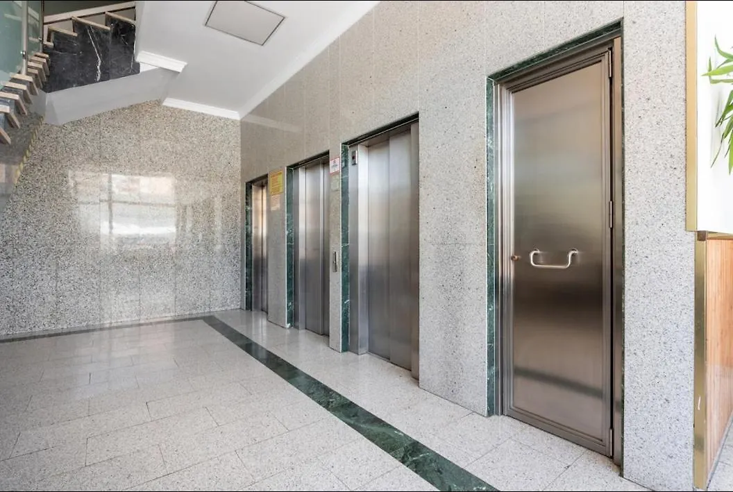 The Black&White Apartment توريمولينوس إسبانيا
